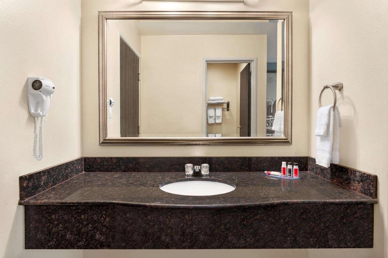 ซูเปอร์ 8 บาย วินด์แฮม แนชวิลล์ อีสต์ Hotel ภายนอก รูปภาพ