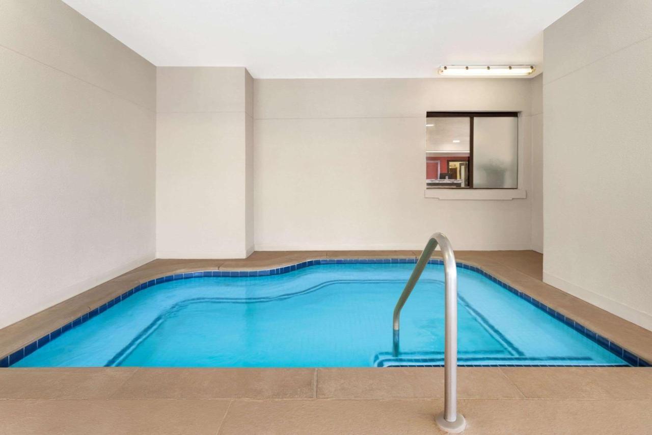 ซูเปอร์ 8 บาย วินด์แฮม แนชวิลล์ อีสต์ Hotel ภายนอก รูปภาพ