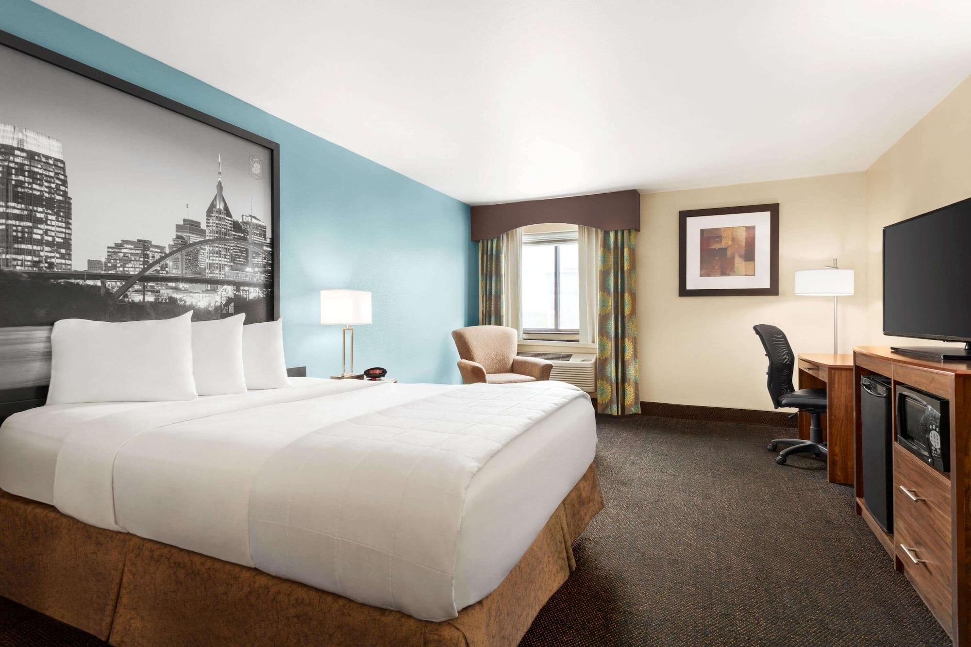 ซูเปอร์ 8 บาย วินด์แฮม แนชวิลล์ อีสต์ Hotel ภายนอก รูปภาพ