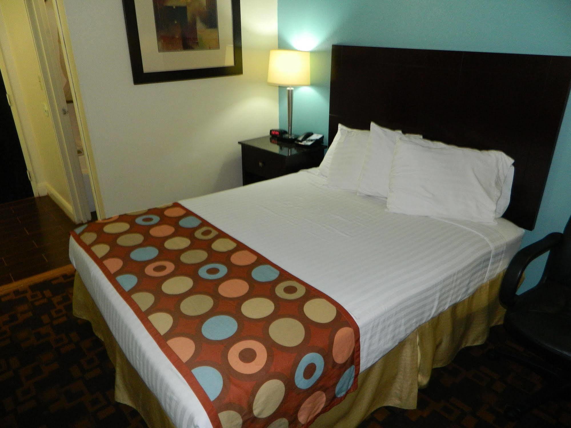ซูเปอร์ 8 บาย วินด์แฮม แนชวิลล์ อีสต์ Hotel ภายนอก รูปภาพ